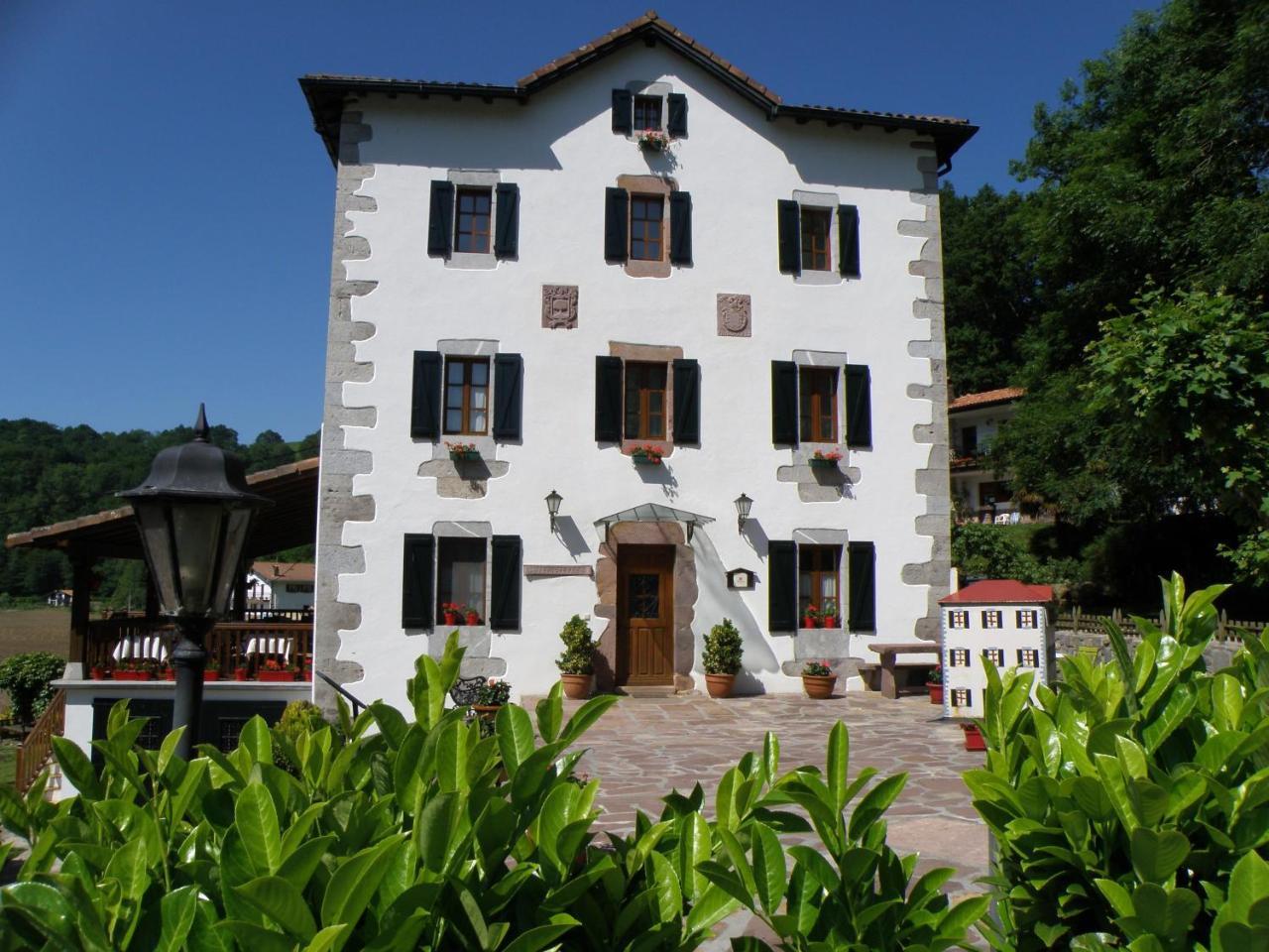 Hotel Rural Irigoienea Urdax Exterior foto